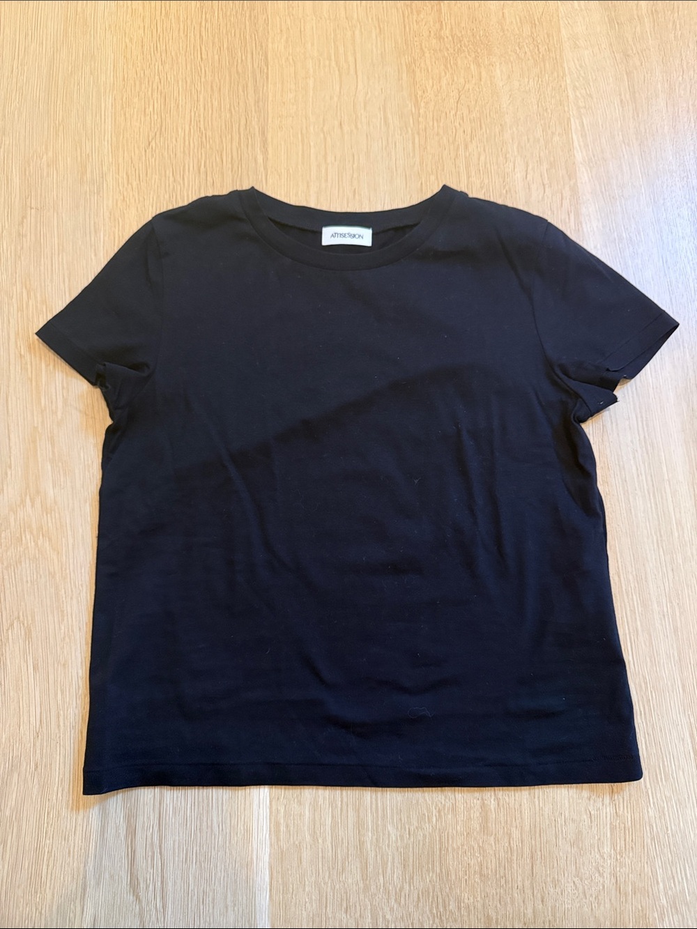 Women's Short Sleeve Crewneck Tee in Black